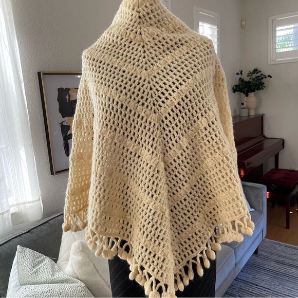 Vintage Handmade Crochet Wrap Scarf Shawl - Picture 11 of 11